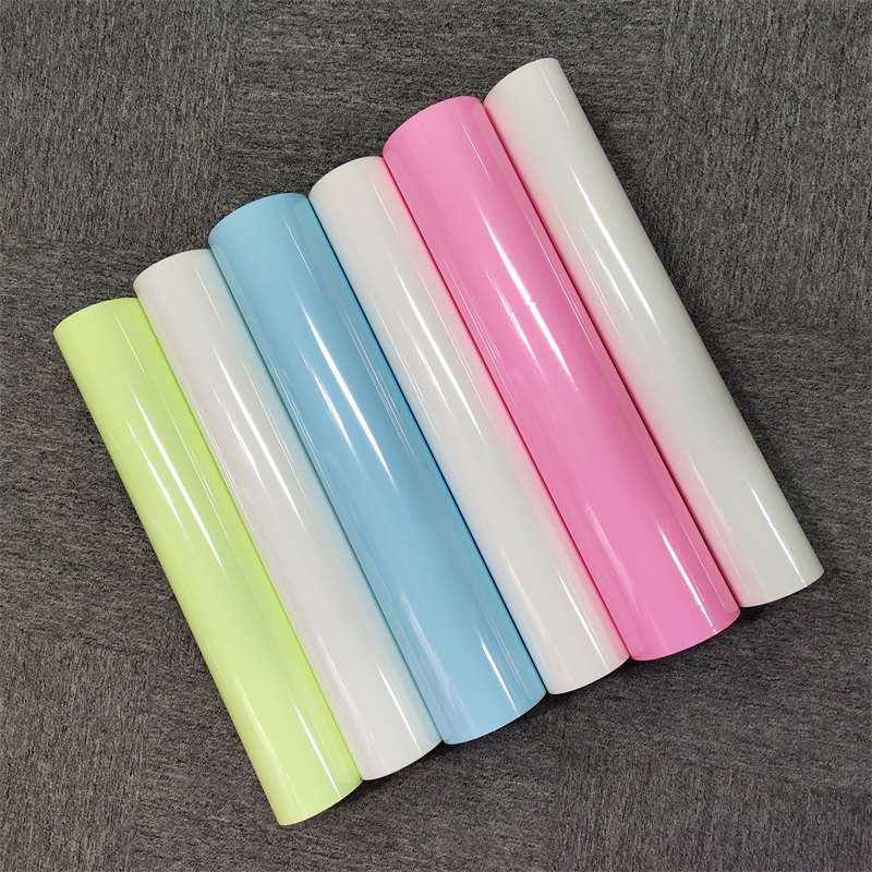 Vinilo de transferencia de calor con cambio de color sensible a los rayos UV